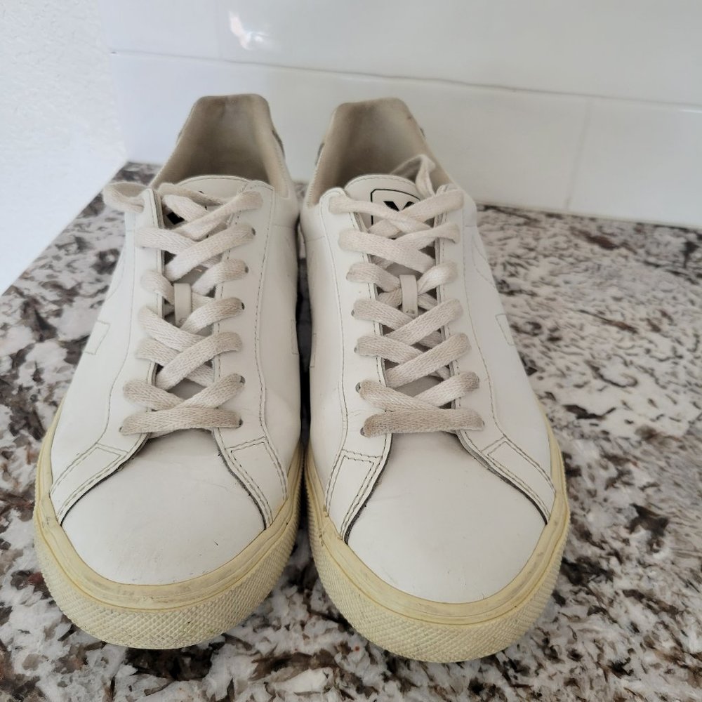 Veja Shoes size 9US